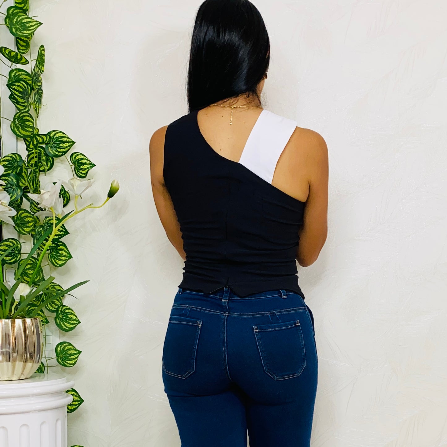Blusa asimetrica con tiras entrelazadas ref 10122
